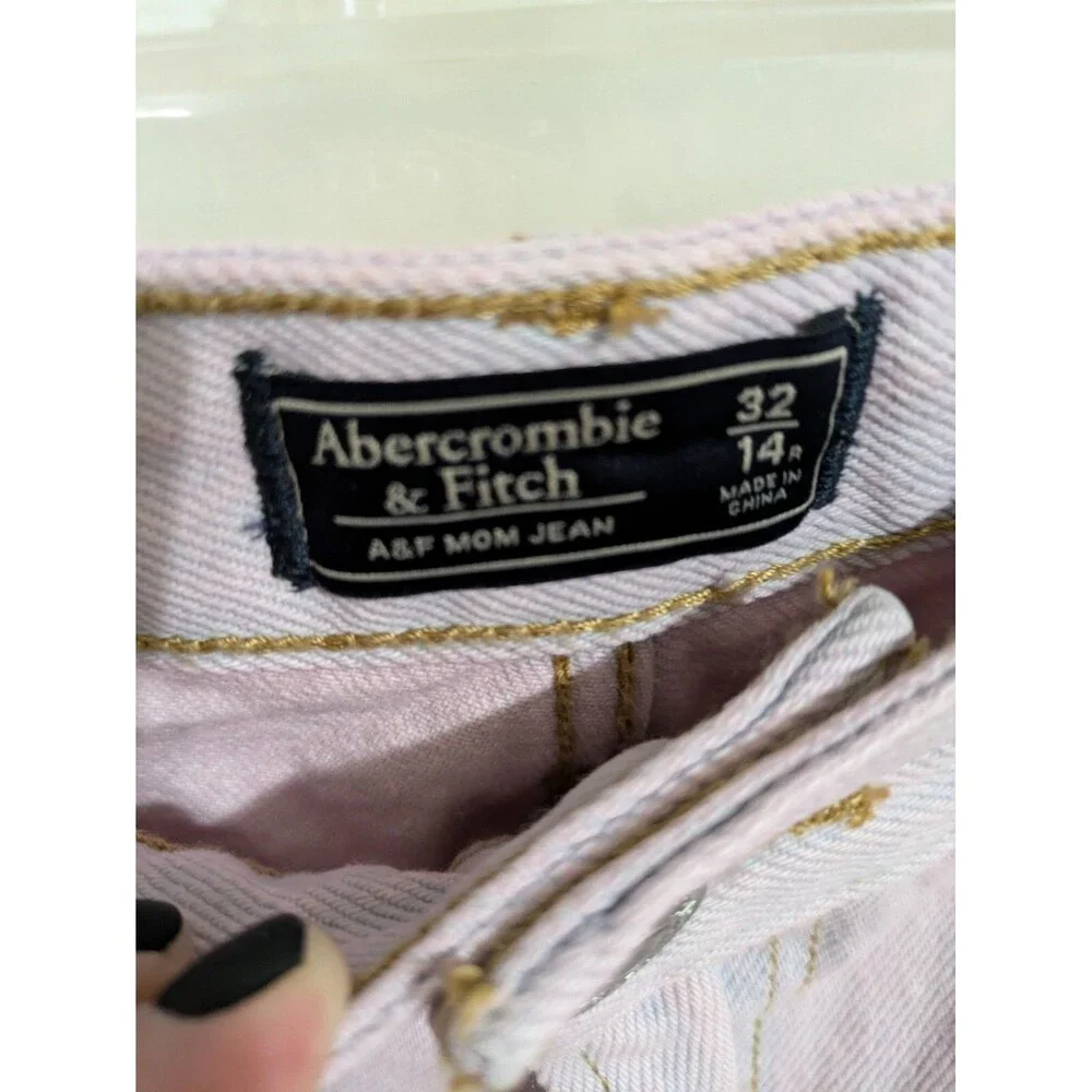 Women's Abercrombie & Fitch Mom Jeans - Size 14